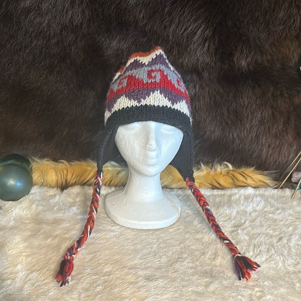 The collection royal hat (1750)